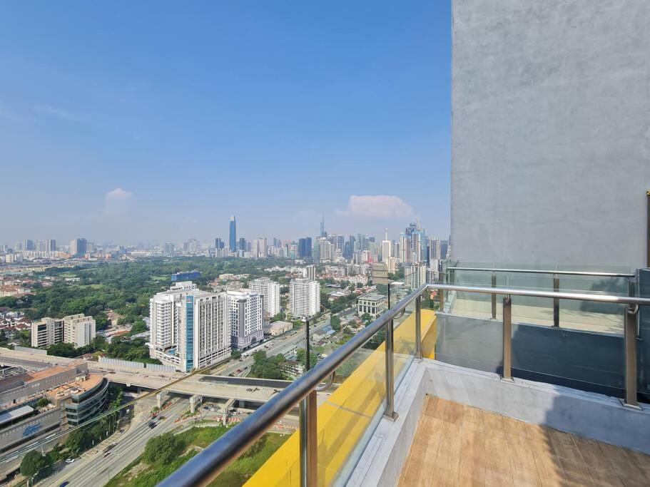 Pangsapuri Neu Near Gleneagles 10 Minutes To Klcc Kuala Lumpur